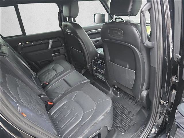 Certified 2022 Land Rover Defender 110 X-Dynamic SE image 11