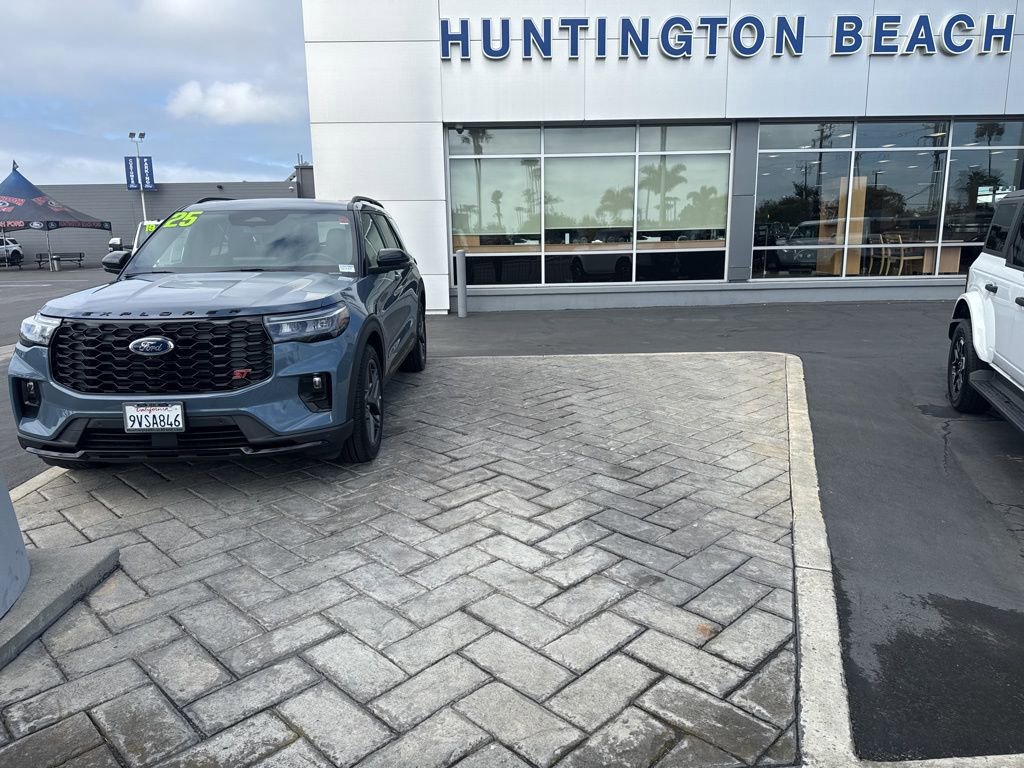 Used 2025 Ford Explorer ST w/ Sun And Sound Package AWD/4WD image 25