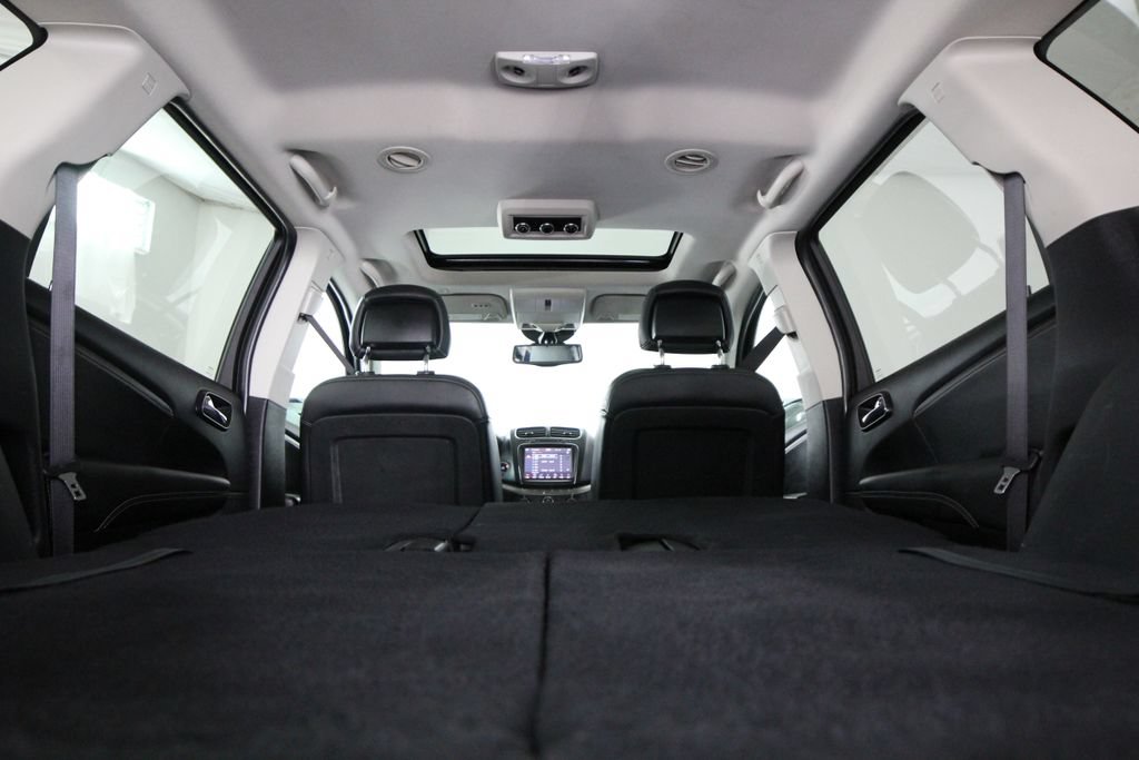 Used 2018 Dodge Journey Crossroad w/ Nav & Sun Group AWD/4WD image 35