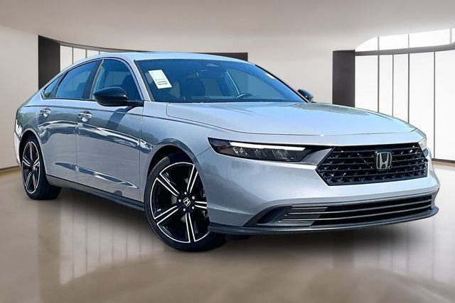 Used 2023 Honda Accord Sport image 3