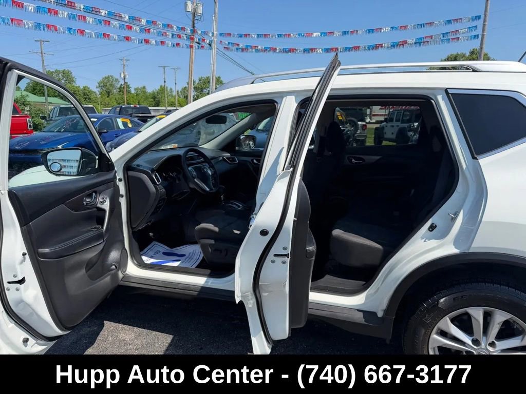 Used 2016 Nissan Rogue SV w/ SV Premium Package AWD/4WD image 6
