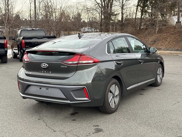 Used 2021 Hyundai Ioniq SE image 2