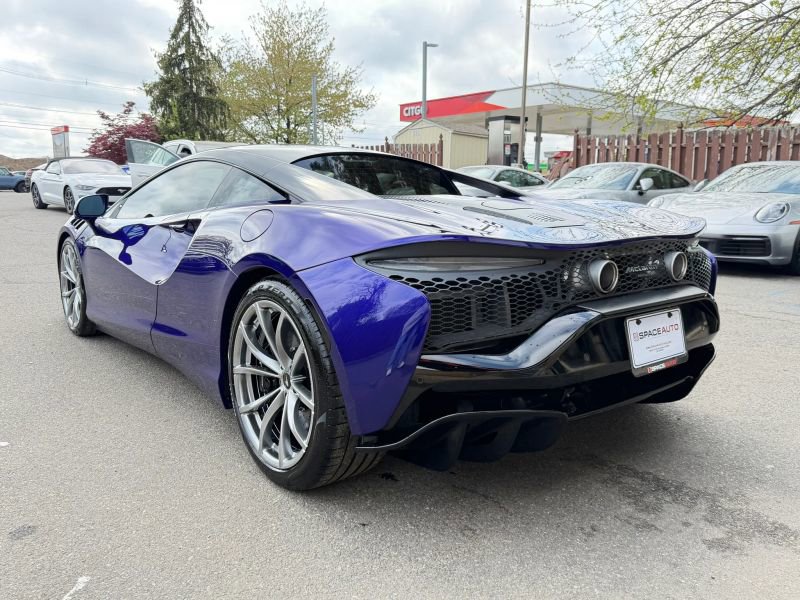 Used 2023 McLaren Artura image 8