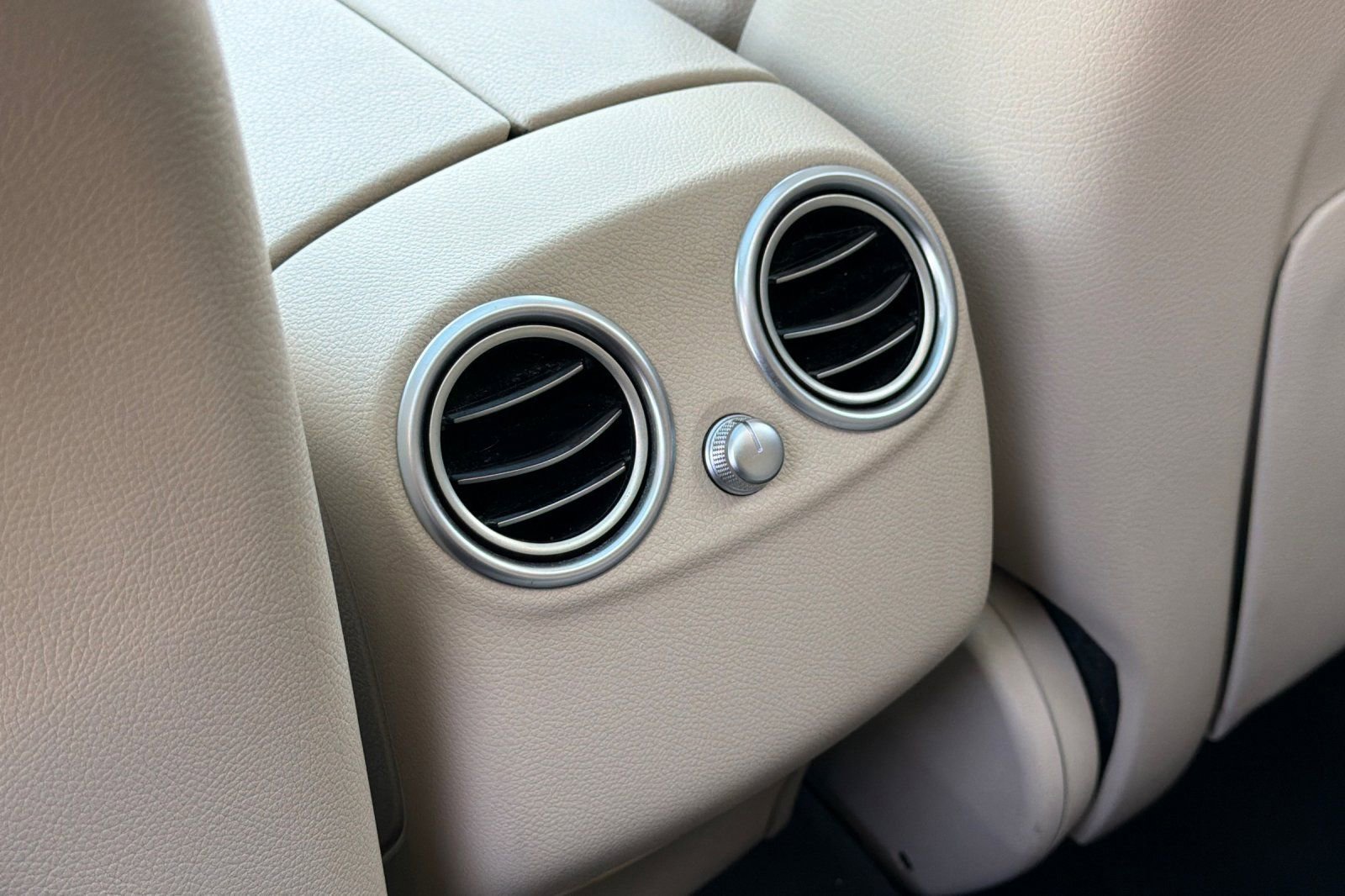 Used 2019 Mercedes-Benz GLC 300 image 14