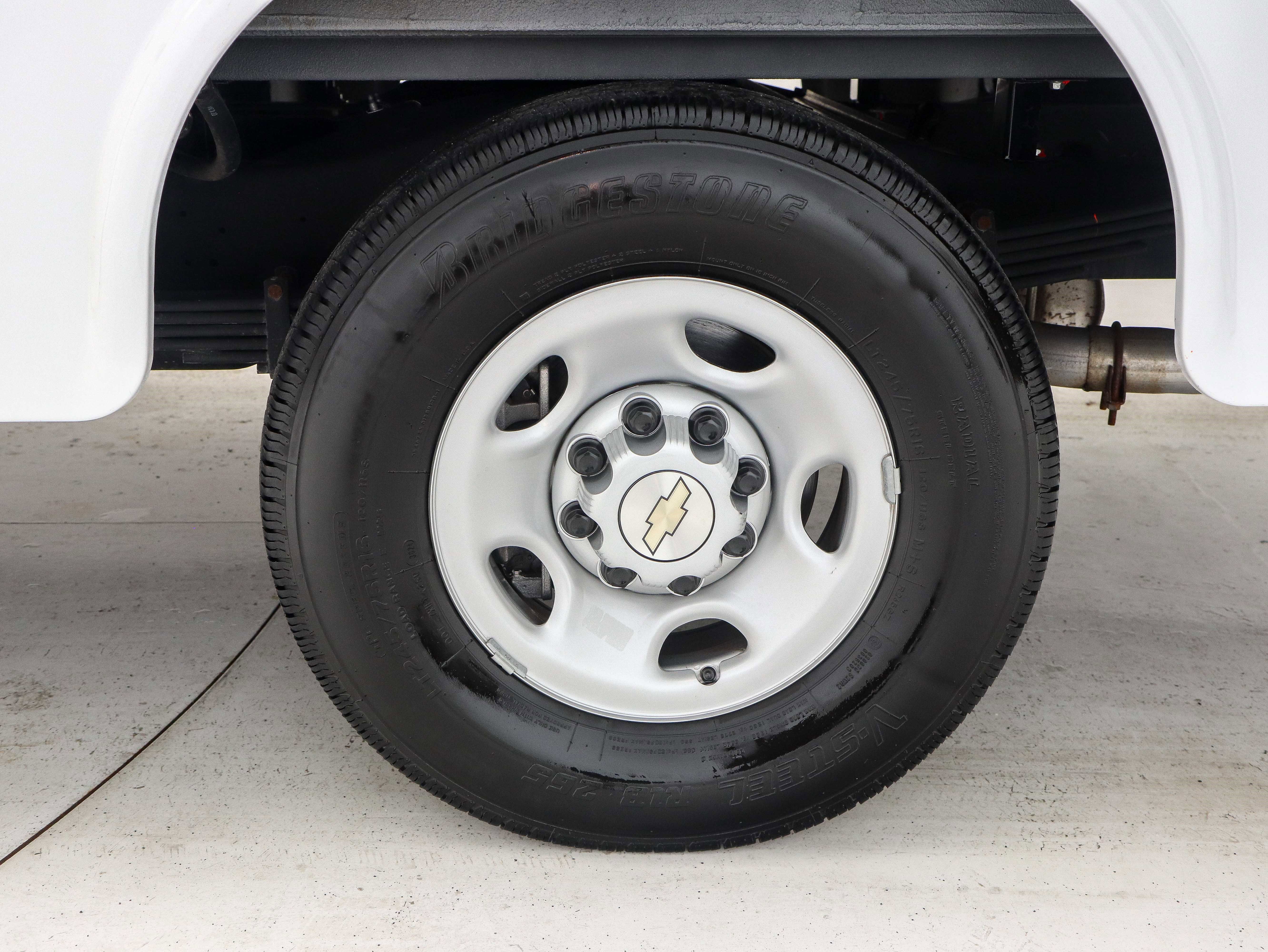 Used 2024 Chevrolet Express 3500 w/ Power Convenience Package image 27