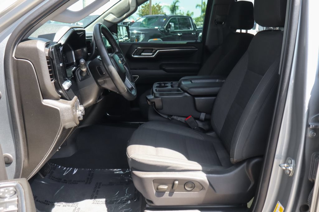 Used 2024 Chevrolet Silverado 1500 LT RWD image 21