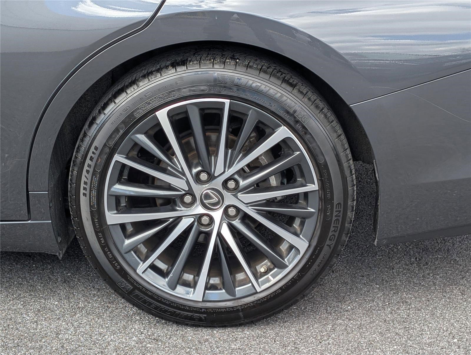 Certified 2025 Lexus ES 350 w/ Premium Package image 10