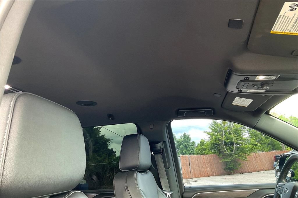 Used 2024 Chevrolet Tahoe Z71 w/ Luxury Package AWD/4WD image 18