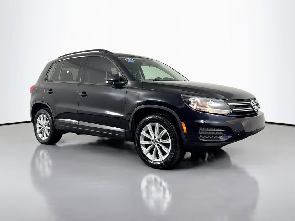 Used 2017 Volkswagen Tiguan Limited w/ Premium Package image 3