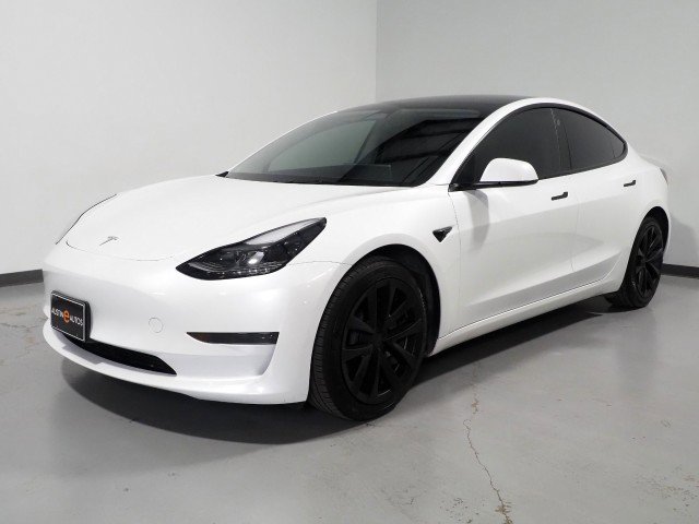 Used 2023 Tesla Model 3 image 11
