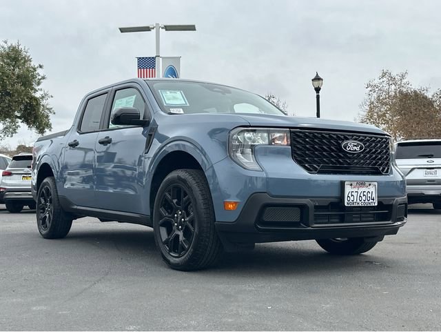 Used 2025 Ford Maverick XLT w/ Black Appearance Package image 3