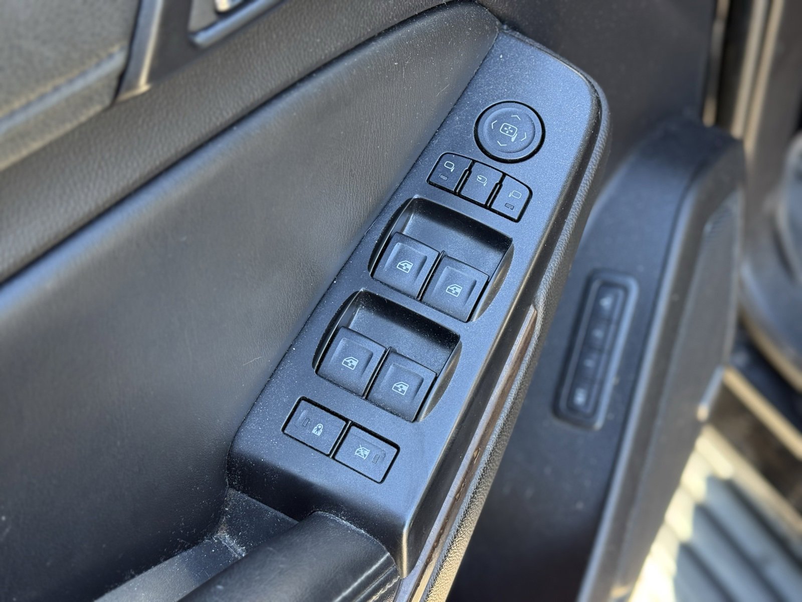 Used 2016 Chevrolet Tahoe LT image 13