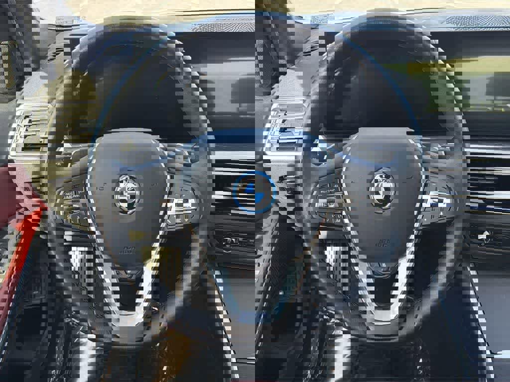 Used 2023 BMW 330e 330e image 13