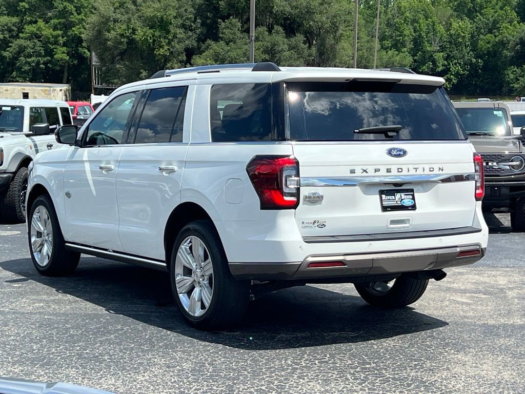 Used 2024 Ford Expedition King Ranch RWD image 3