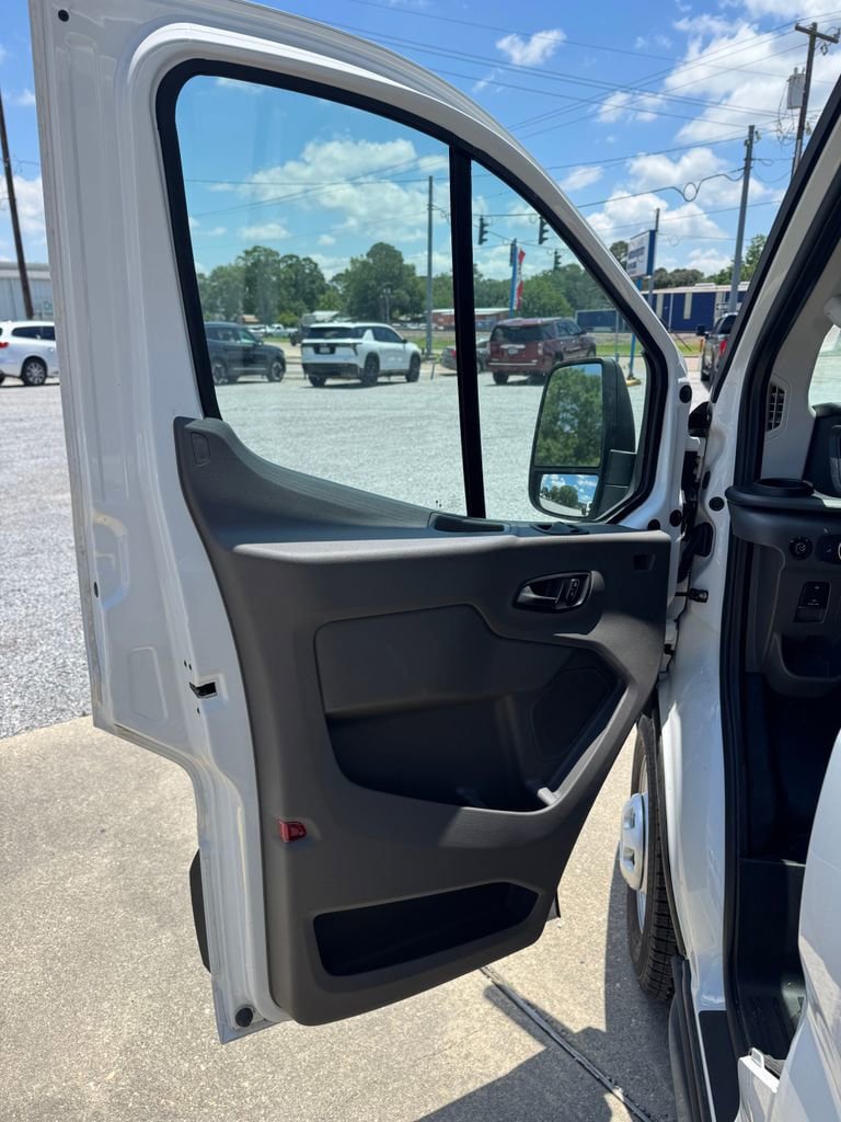 Used 2025 Ford Transit 150 Low Roof AWD image 8