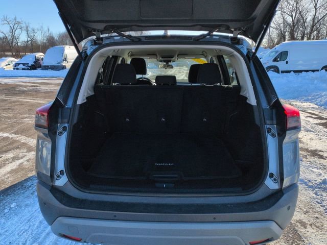 Used 2021 Nissan Rogue SV image 5