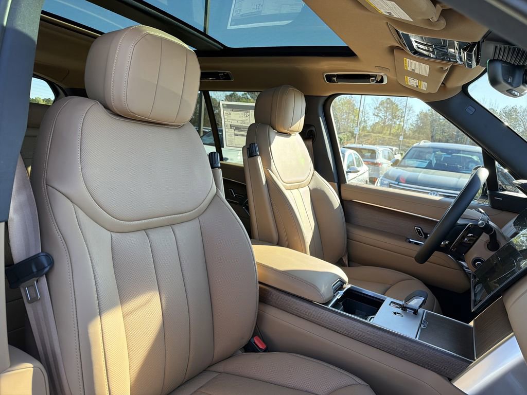 New 2026 Land Rover Range Rover SE image 16