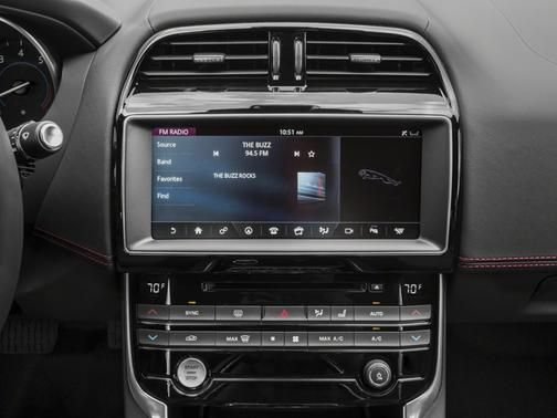 Used 2018 Jaguar XE R-Sport AWD/4WD image 10