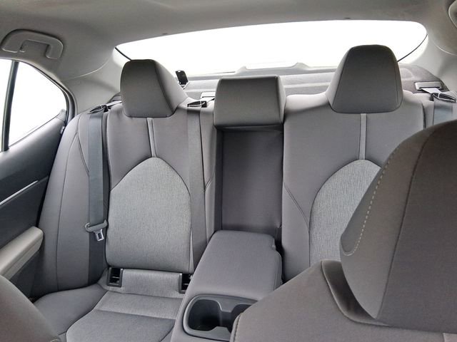 Used 2022 Toyota Camry LE FWD image 16