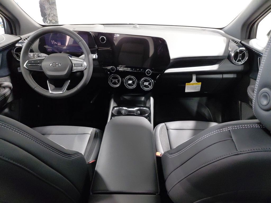 New 2026 Chevrolet Blazer EV LT image 3