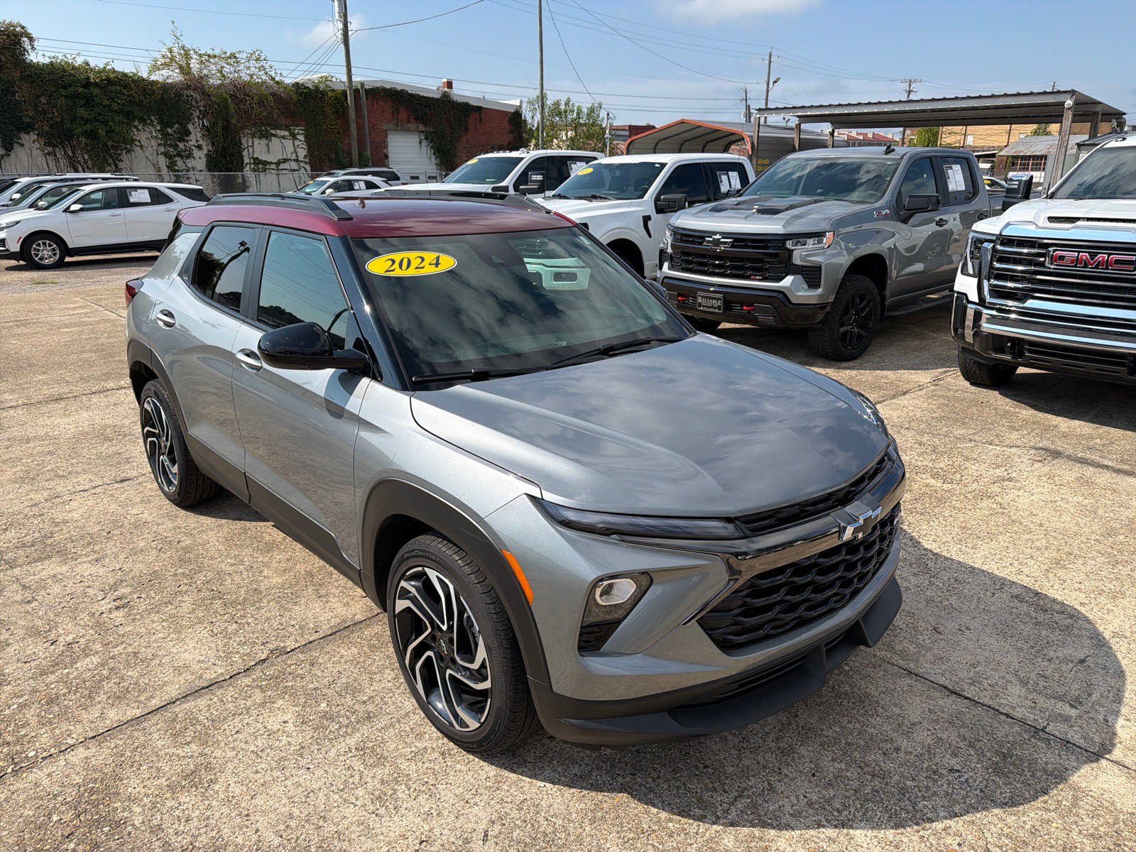 Used 2024 Chevrolet TrailBlazer RS FWD image 2