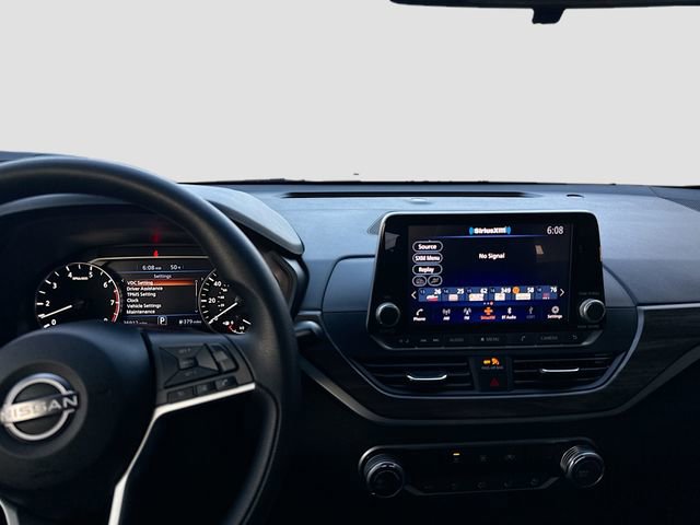 Used 2023 Nissan Altima 2.5 SV image 9