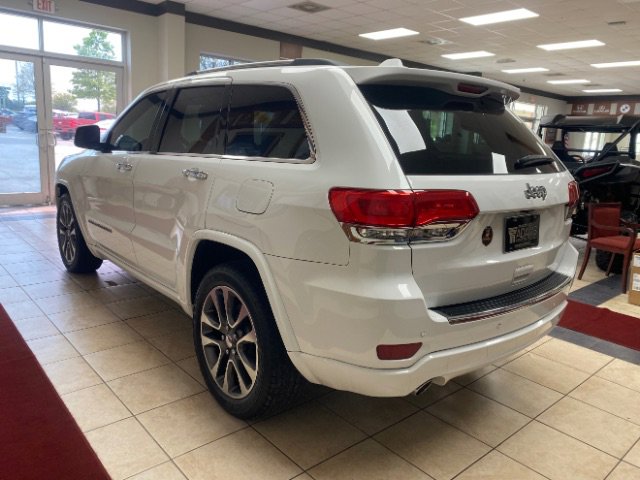 Used 2017 Jeep Grand Cherokee Overland RWD image 5