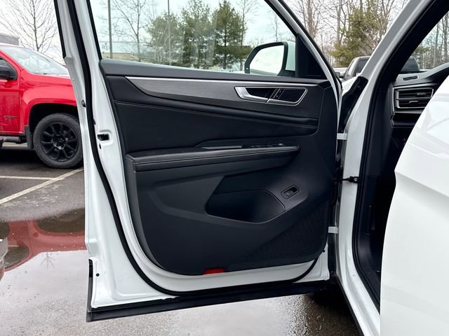 Certified 2024 Volkswagen Atlas Cross Sport SE image 11