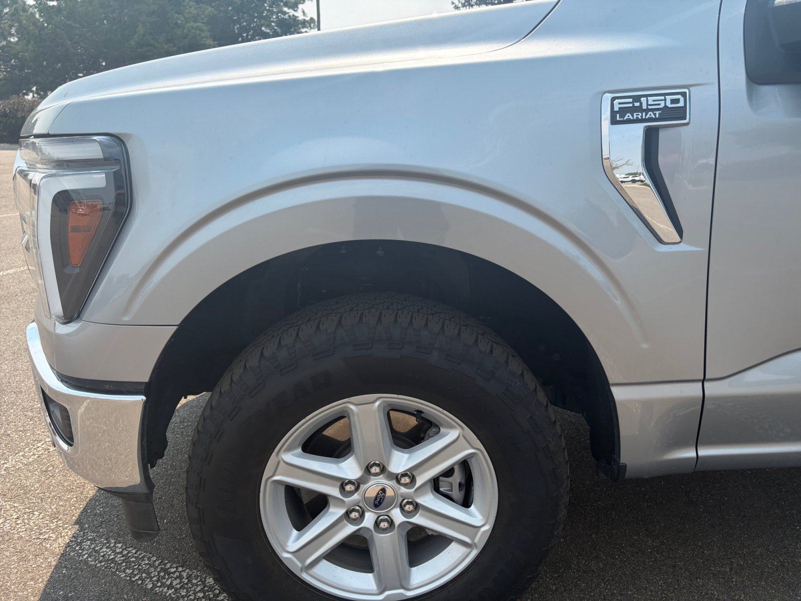 Used 2025 Ford F150 Lariat AWD/4WD image 11
