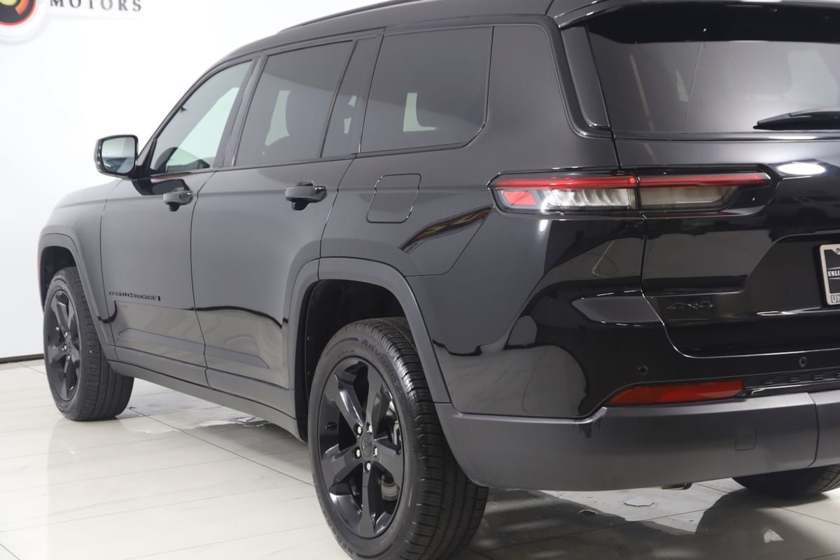 Used 2024 Jeep Grand Cherokee L Altitude AWD/4WD image 22