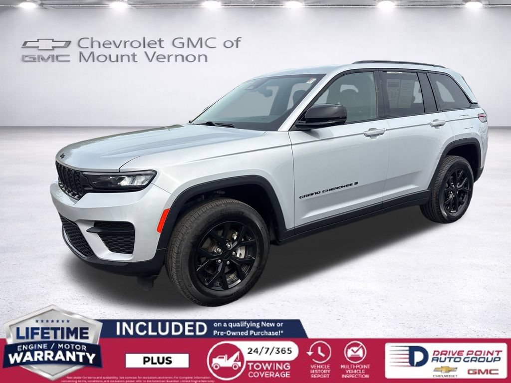 Used 2025 Jeep Grand Cherokee Altitude AWD/4WD 360° Tour