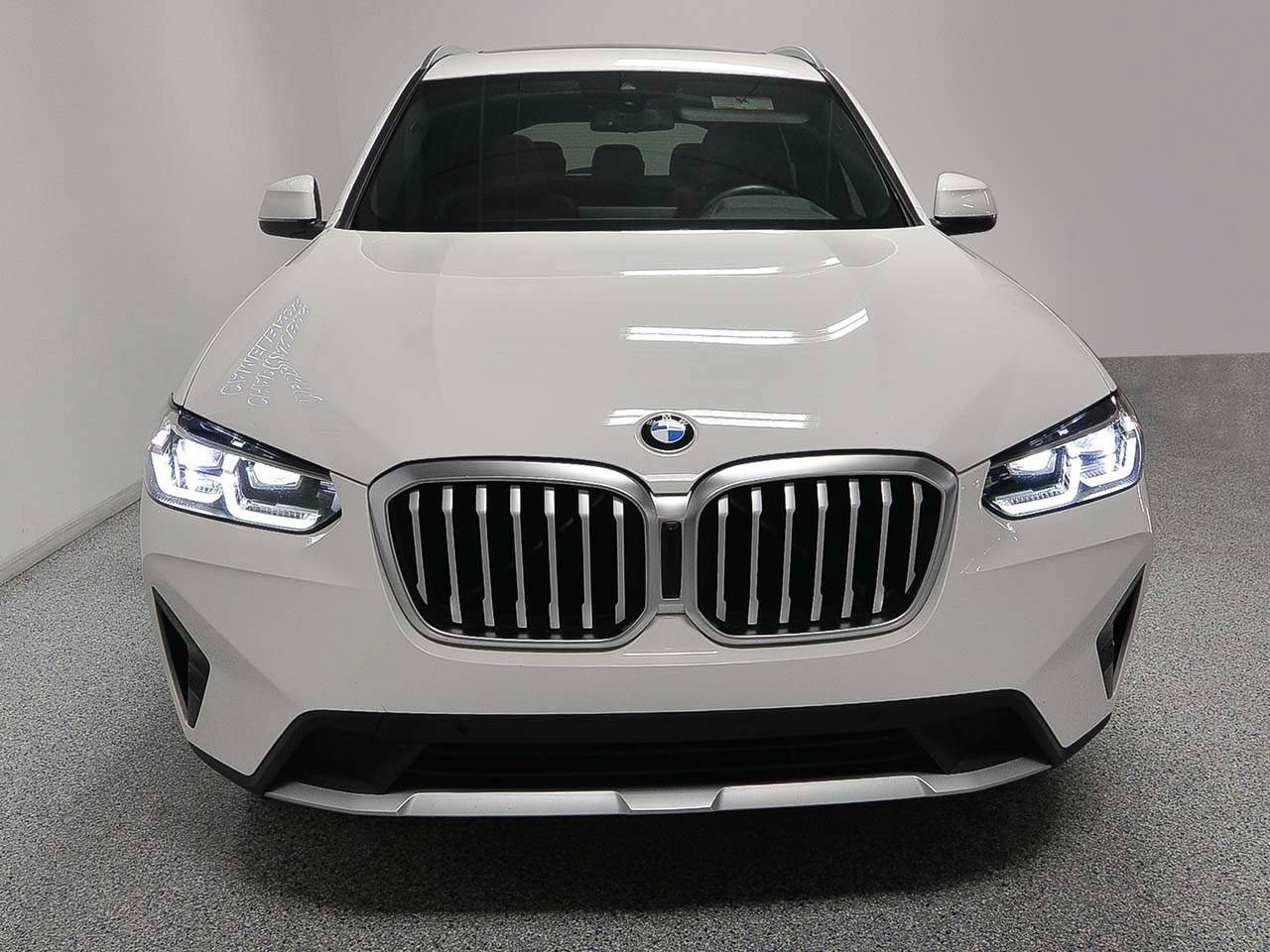 Used 2024 BMW X3 sDrive30i w/ Convenience Package RWD image 2