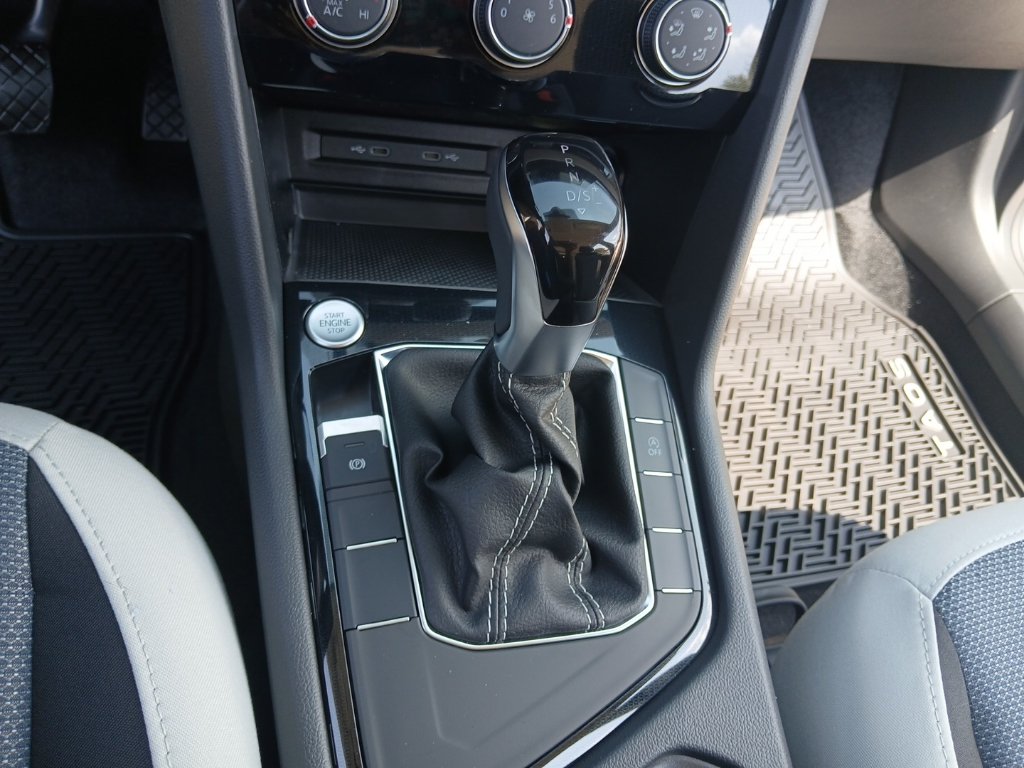 New 2027 Volkswagen Taos S FWD image 17