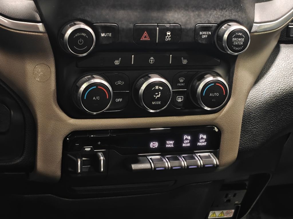 Used 2020 RAM 2500 Laramie AWD/4WD image 9