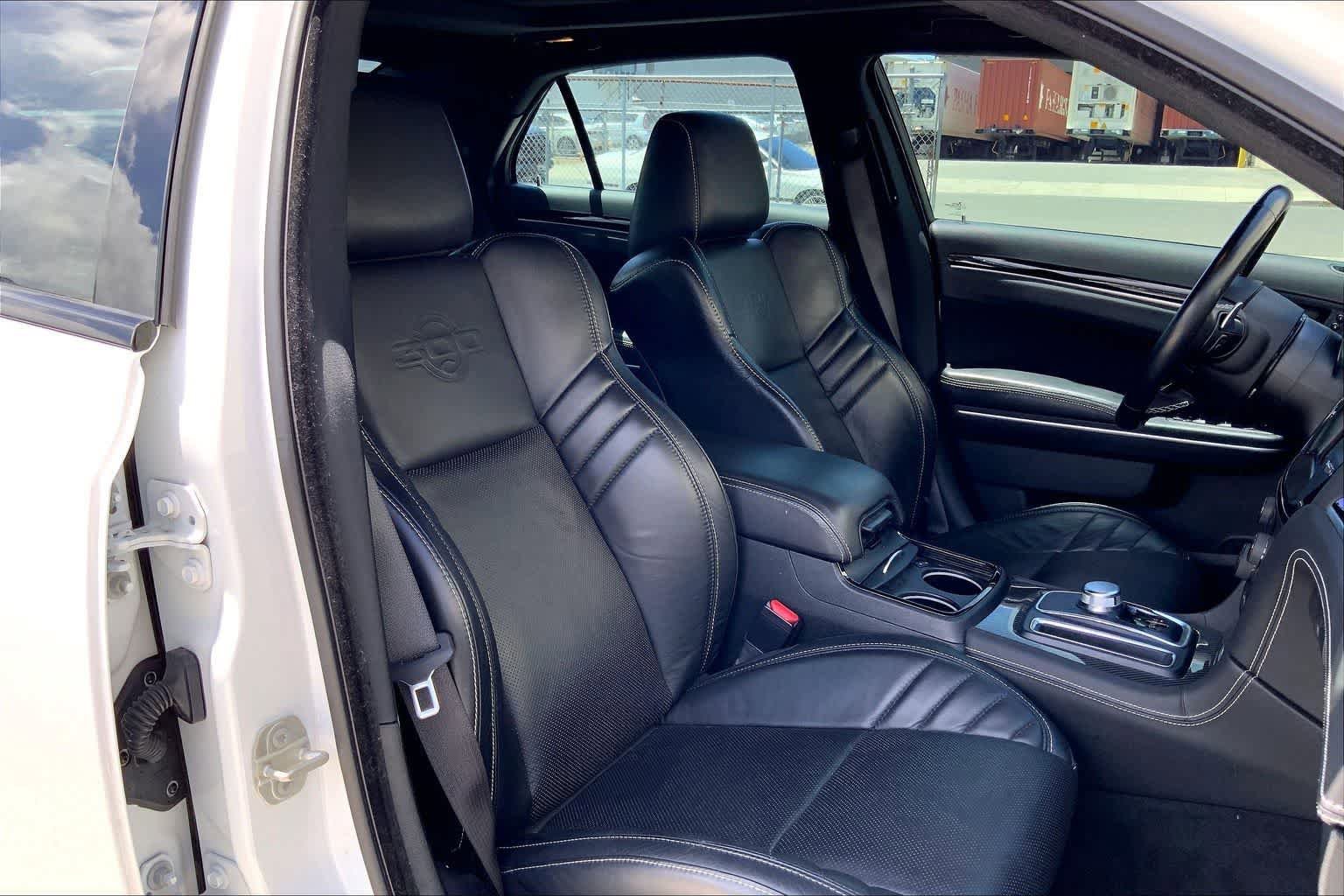 Used 2023 Chrysler 300 C RWD image 14