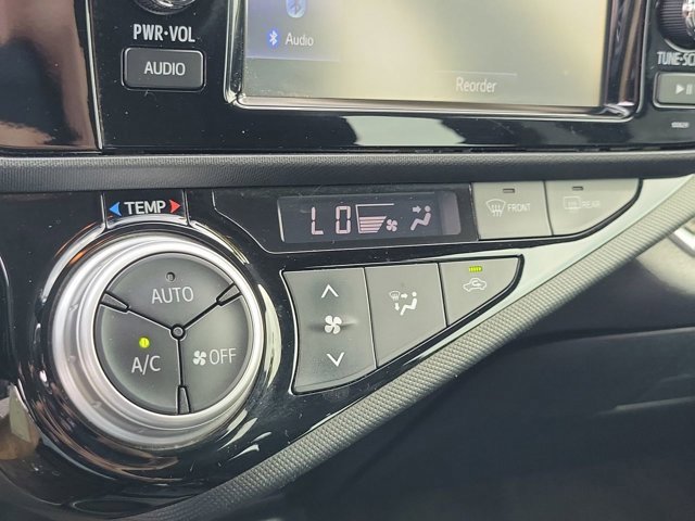 Used 2016 Toyota Prius C Two image 27