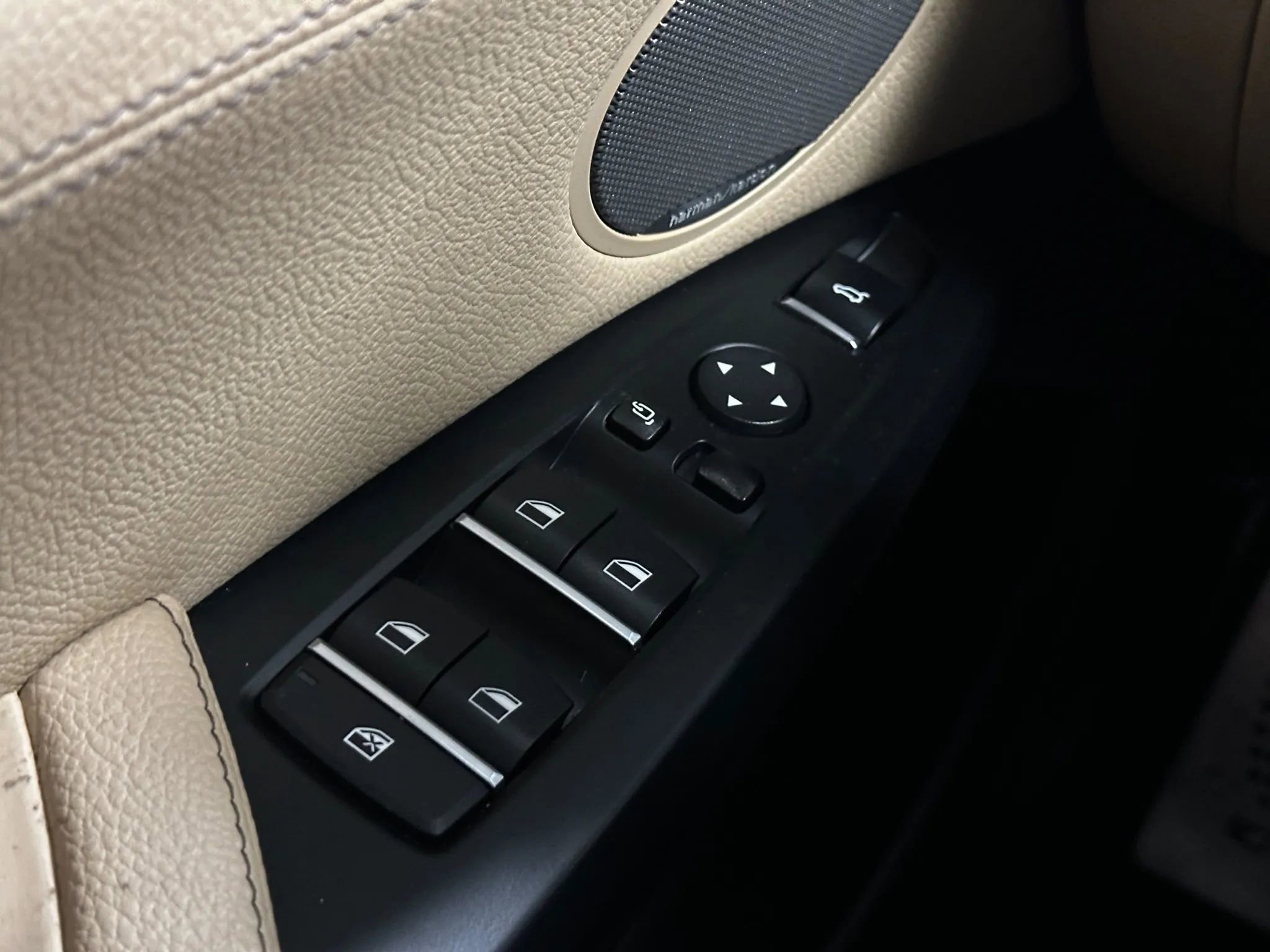 Used 2018 BMW X4 M40i AWD/4WD image 34