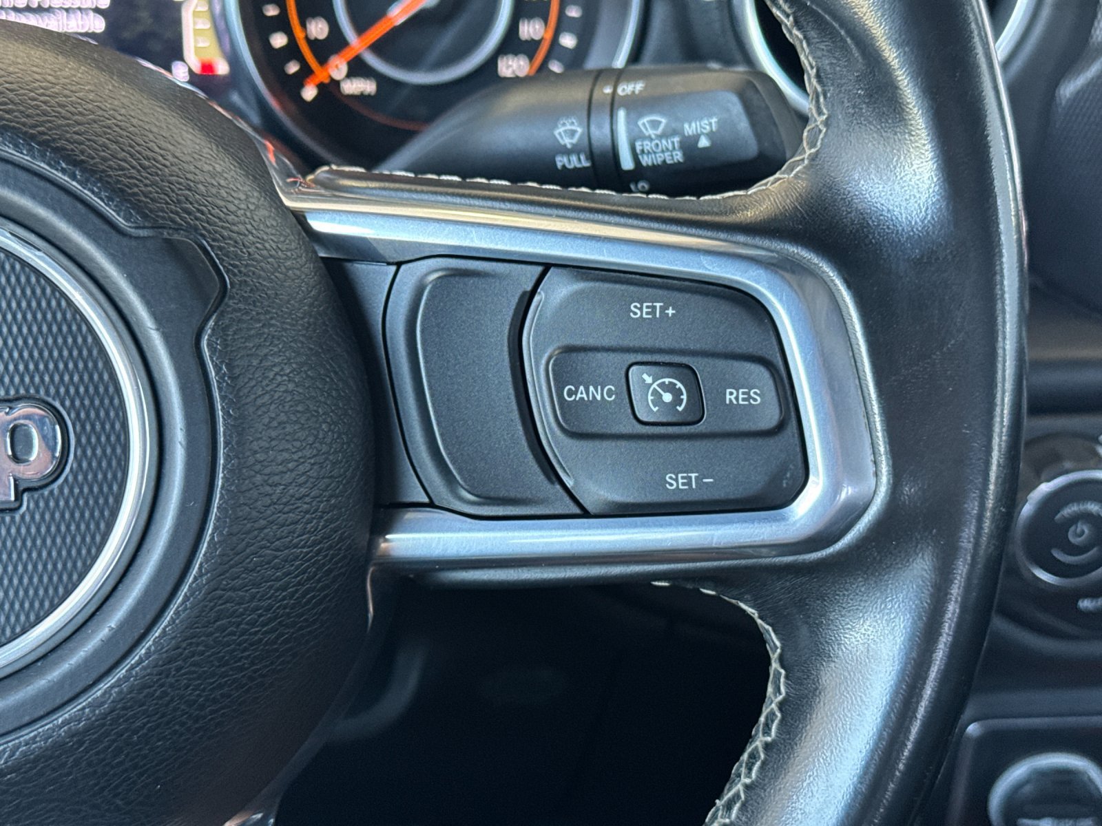 Used 2021 Jeep Gladiator Overland AWD/4WD image 29