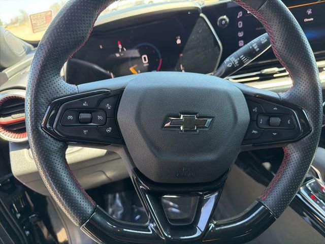 Used 2024 Chevrolet Trax RS FWD image 19