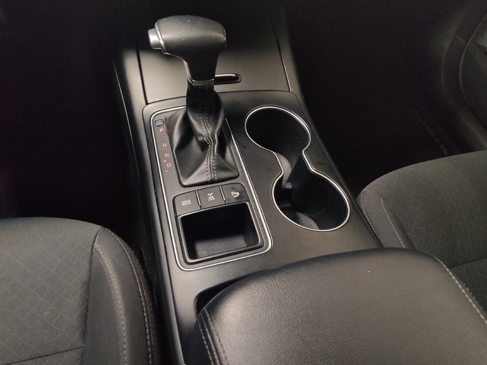 Used 2019 Kia Sorento LX w/ LX Convenience Package image 26