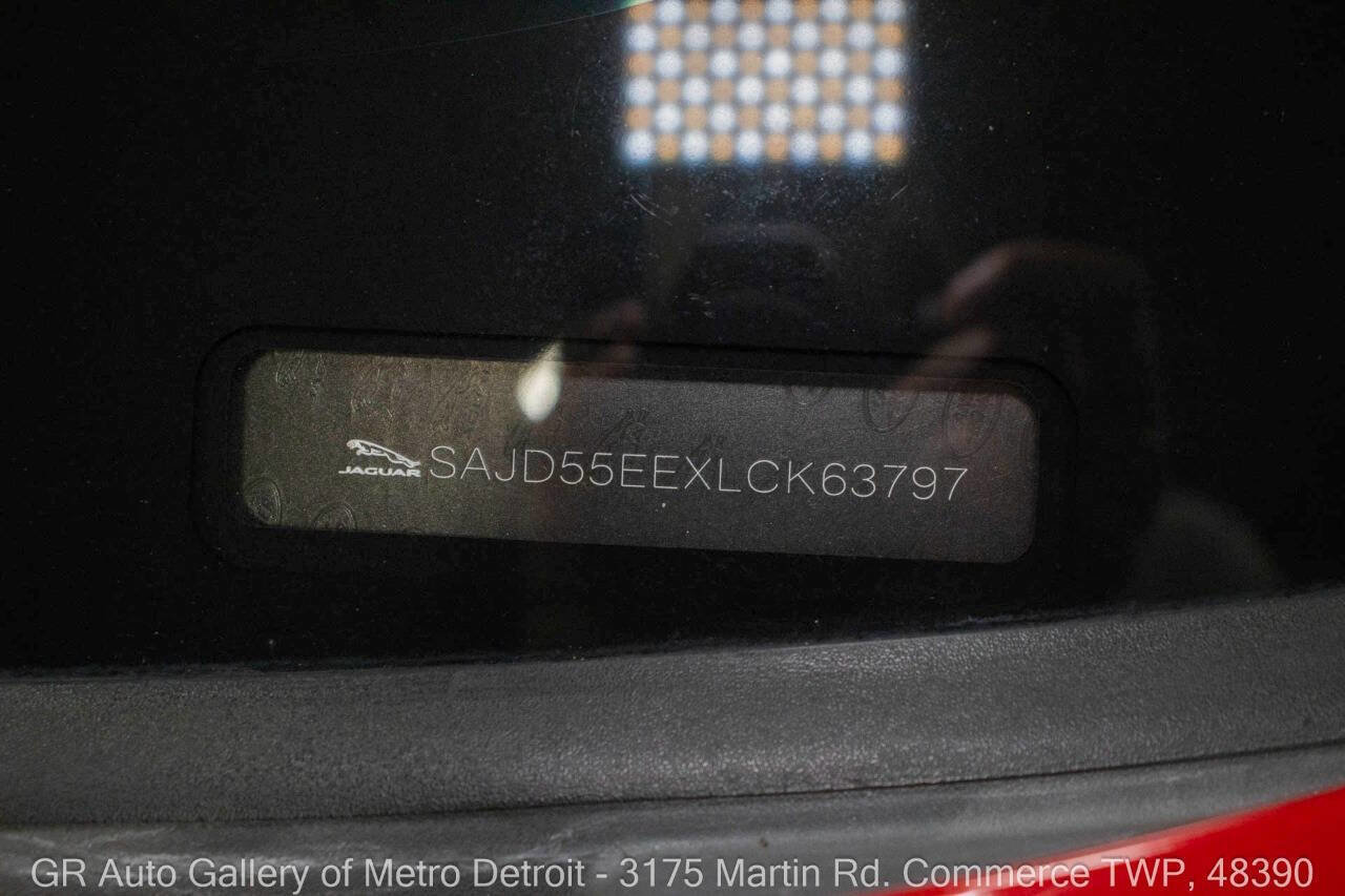 Used 2020 Jaguar F-TYPE R image 18