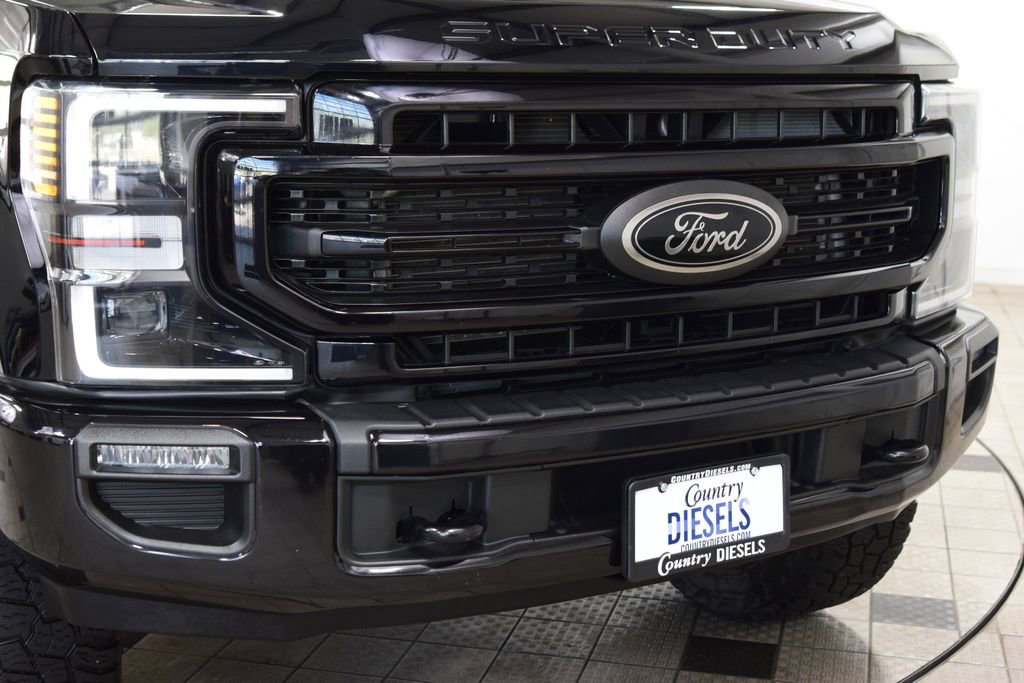 Used 2022 Ford F350 Lariat w/ Black Appearance Package image 11