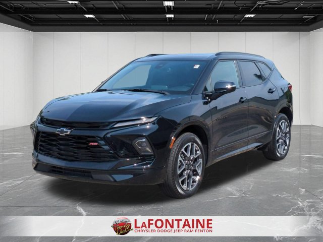 Used 2025 Chevrolet Blazer RS FWD image 1