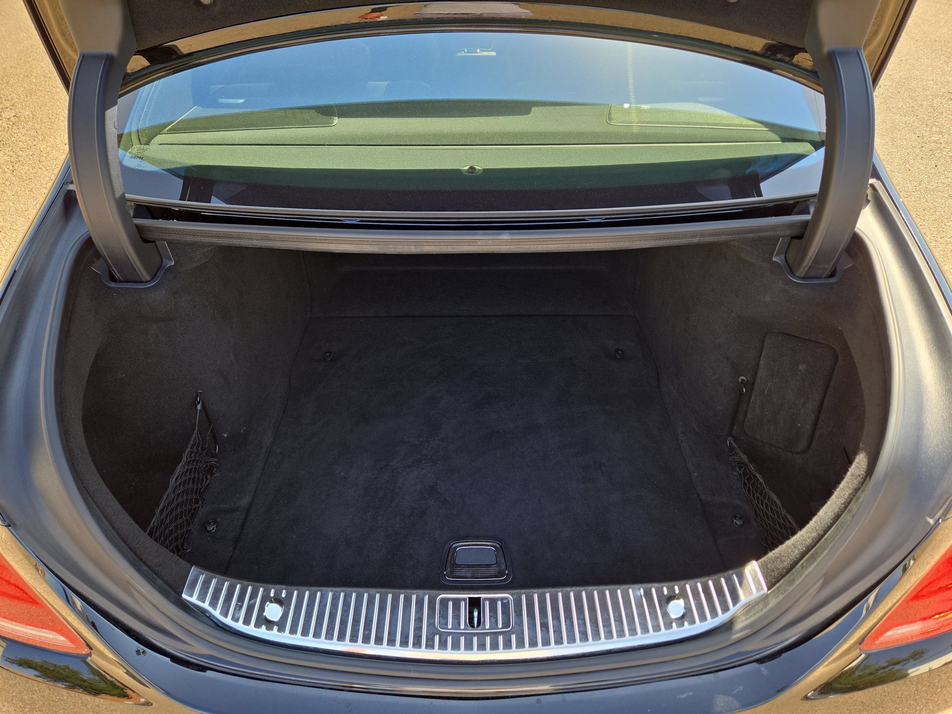 Used 2017 Mercedes-Benz S 550 Sedan image 12