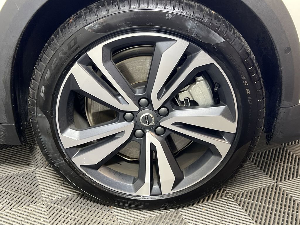 Certified 2025 Volvo V60 B5 Cross Country Plus image 18