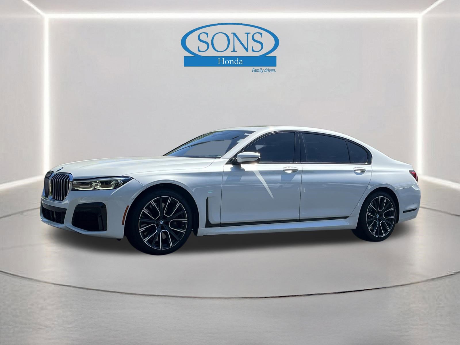 Used 2021 BMW 750i xDrive w/ Luxury Rear Seating Package AWD/4WD image 25