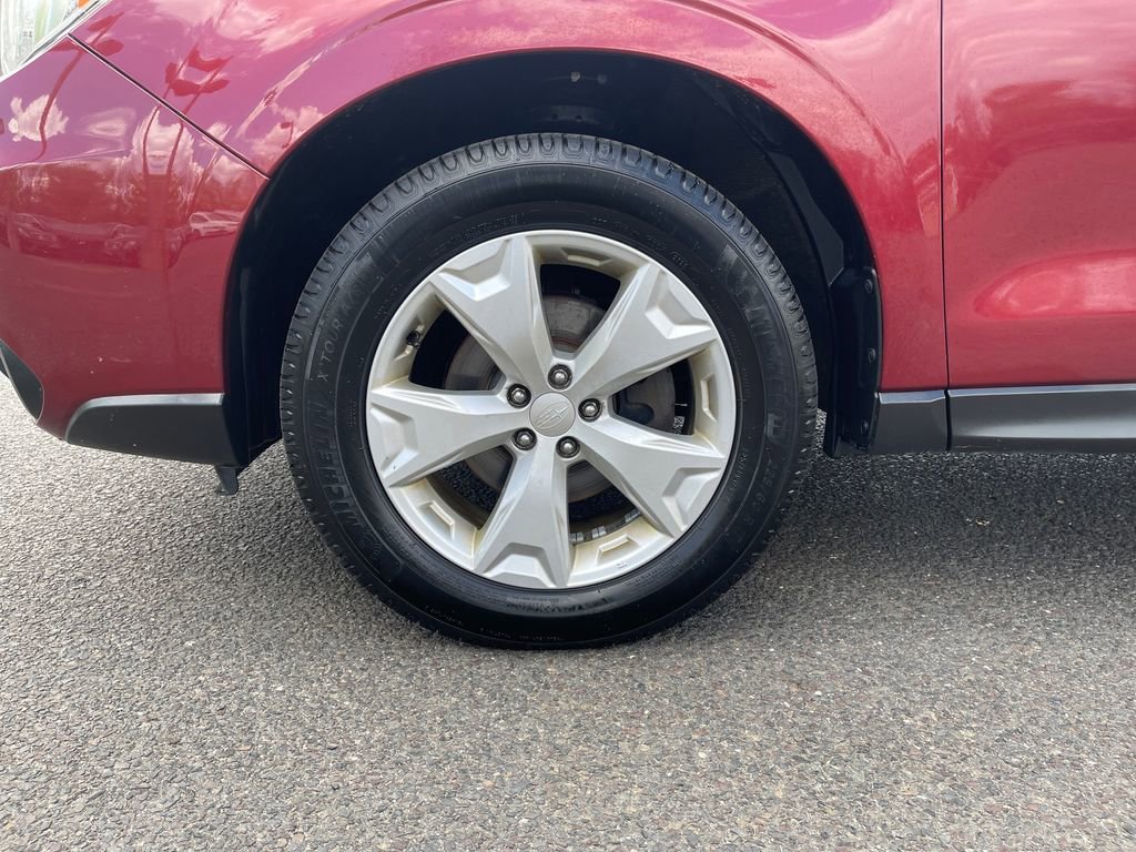 Used 2015 Subaru Forester 2.5i Premium w/ All-Weather Package image 11