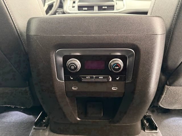 Used 2023 Chevrolet Suburban Z71 w/ Z71 Off-Road Package AWD/4WD image 36