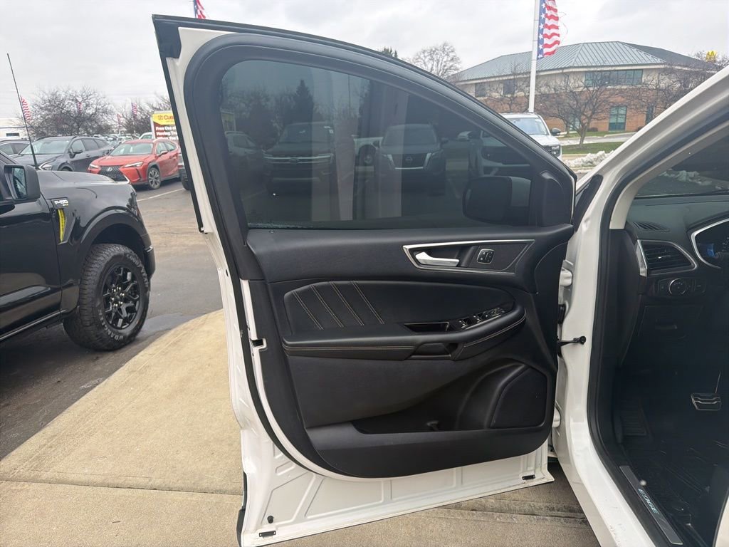 Used 2016 Ford Edge Sport w/ Equipment Group 401A image 10