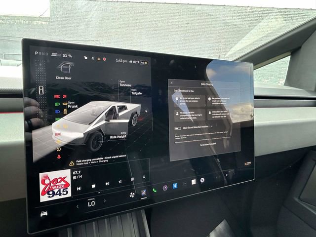 Used 2024 Tesla Cybertruck AWD Crew Cab image 15